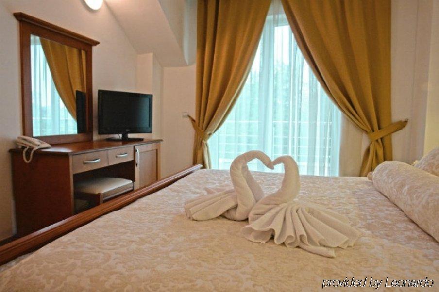 Hotel Garden Охрид Екстер'єр фото